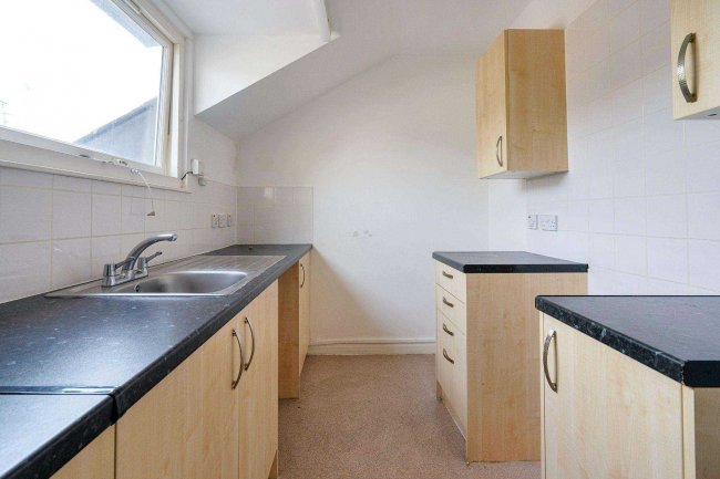 Flat E, 15 Newton Road, London W2 5JP 5