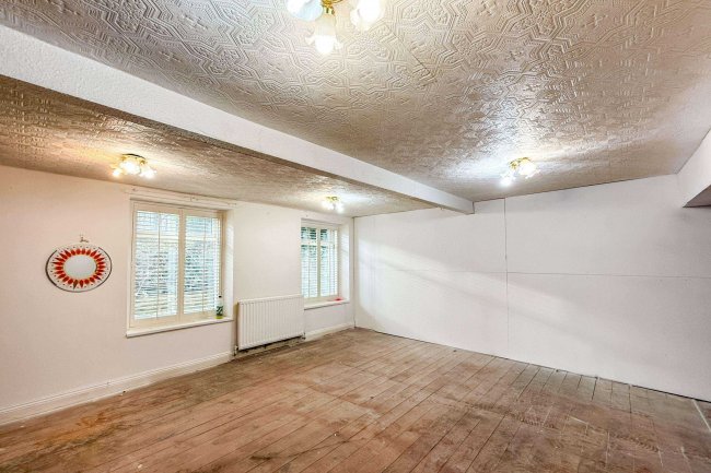 53 Beach Road, South Shields, Tyne And Wear, NE33 2QU 3