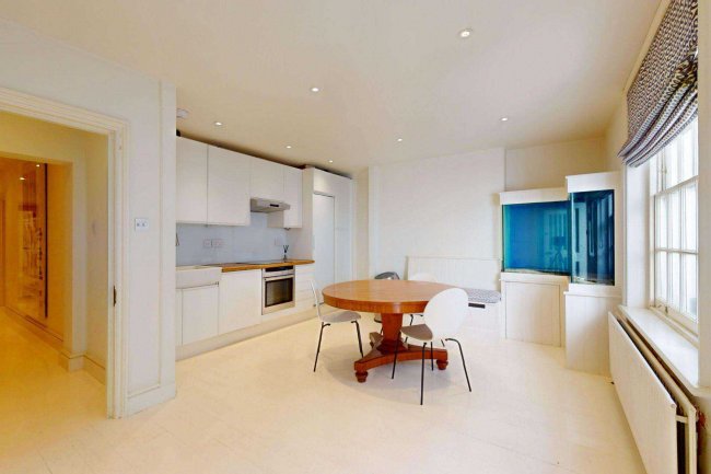 6 Montpelier Square, Knightsbridge, London SW7 1JT 5