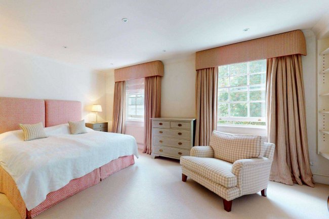 6 Montpelier Square, Knightsbridge, London SW7 1JT 5