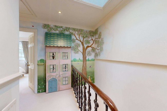 6 Montpelier Square, Knightsbridge, London SW7 1JT 5