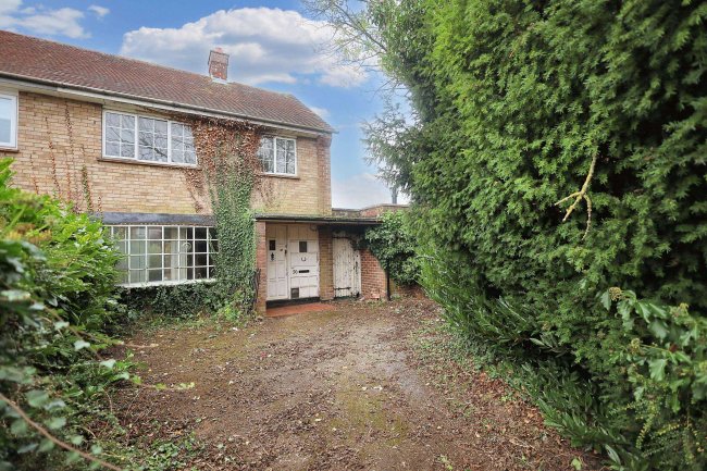 26 Sullivan Crescent, Harefield, Uxbridge, UB9 6NL 3