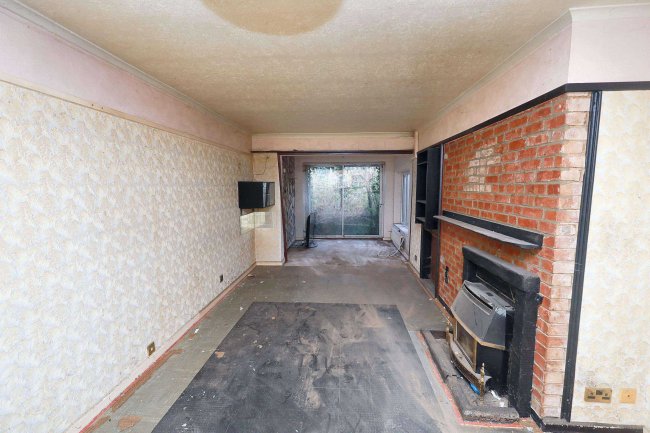 26 Sullivan Crescent, Harefield, Uxbridge, UB9 6NL 3