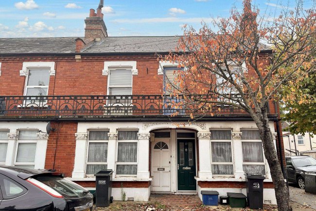 15 Ingatestone Road, South Norwood, London, SE25 4LG 9