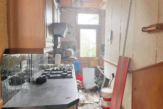 15 Ingatestone Road, South Norwood, London, SE25 4LG 9