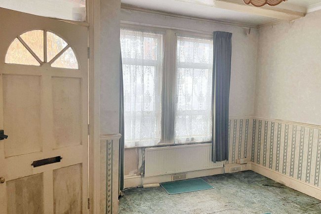 15 Ingatestone Road, South Norwood, London, SE25 4LG 9