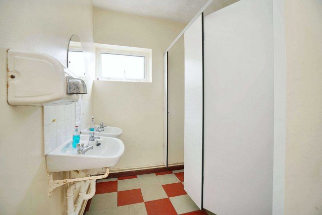 Brigade Hall, 8 Saunders Avenue, Bedworth CV12 8RJ 5