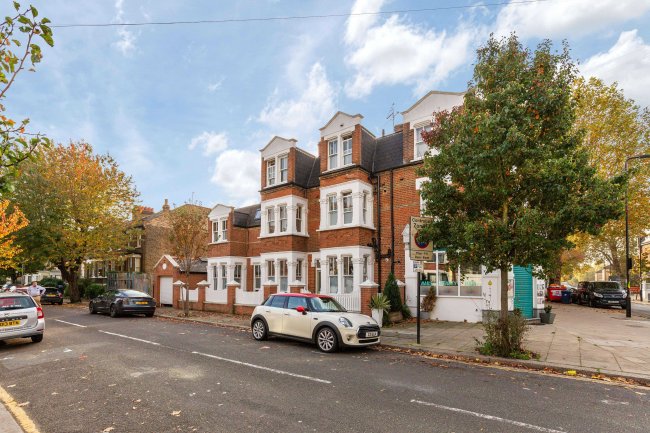 197 Acton Lane, Chiswick, London, W4 5DA 13