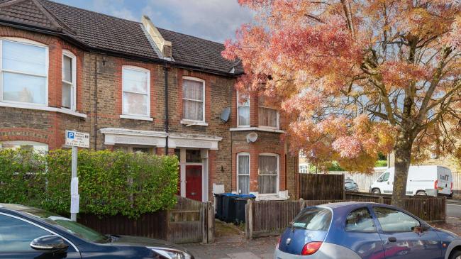 Ground Floor Flat, 8 Wycliffe Road, Wimbledon, London, SW19 1ER 5