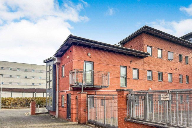 9 Rickman Drive, Edgbaston, Birmingham, B15 2AL 6