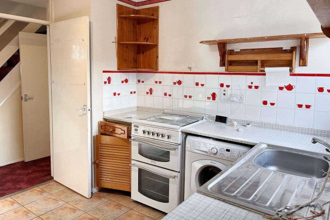 51 Bond Road, Mitcham, CR4 3HG 2