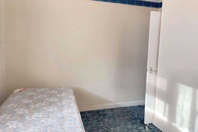 51 Bond Road, Mitcham, CR4 3HG 2