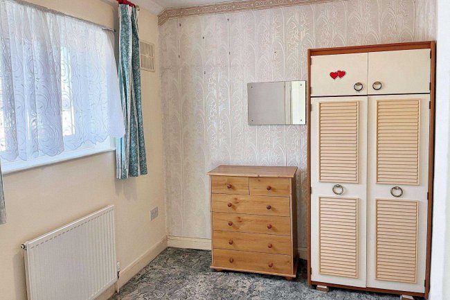 51 Bond Road, Mitcham, CR4 3HG 2