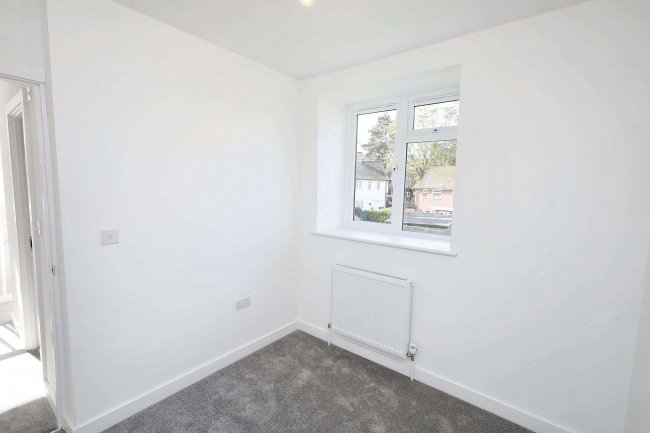 12 Sleaford Green, Watford, WD19 7EB 2