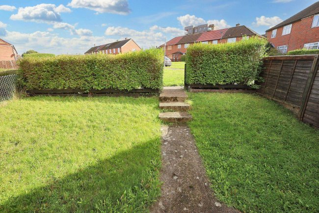 12 Sleaford Green, Watford, WD19 7EB 2