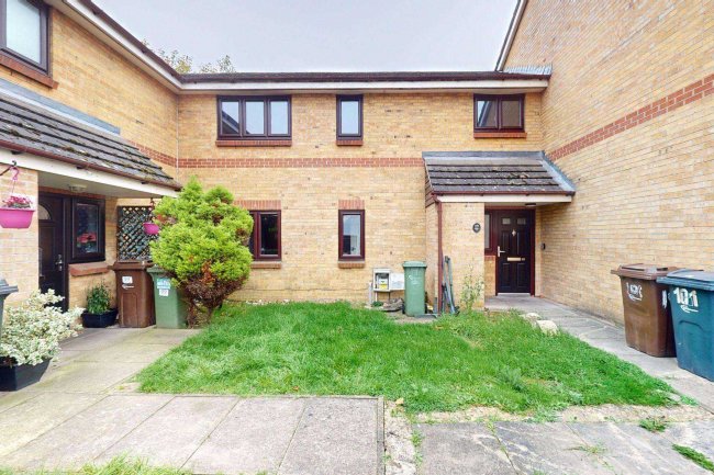 101 Gibbfield Close, Romford, Essex, RM6 5UF 5