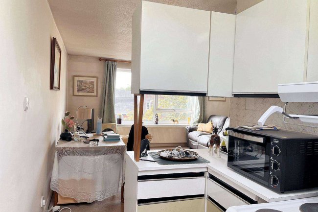 Flat 16, Grangewood 48/50, Upper Richmond Road, Putney SW15 2RN 2