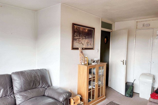 Flat 16, Grangewood 48/50, Upper Richmond Road, Putney SW15 2RN 2