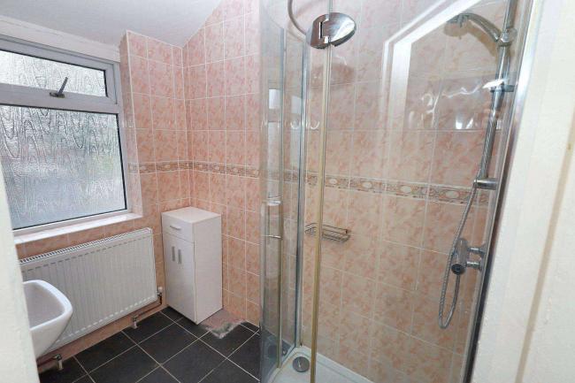 8 Goldsmith Road, Barnet, London N11 3JP 8