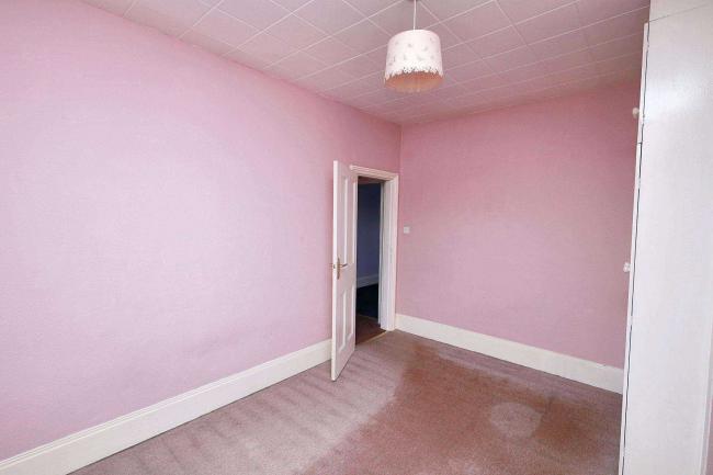 8 Goldsmith Road, Barnet, London N11 3JP 8