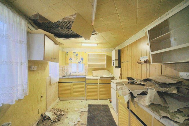 2 Byron Road, Walthamstow, London E17 4SW 5