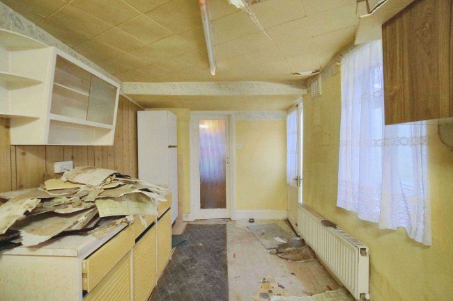 2 Byron Road, Walthamstow, London E17 4SW 5