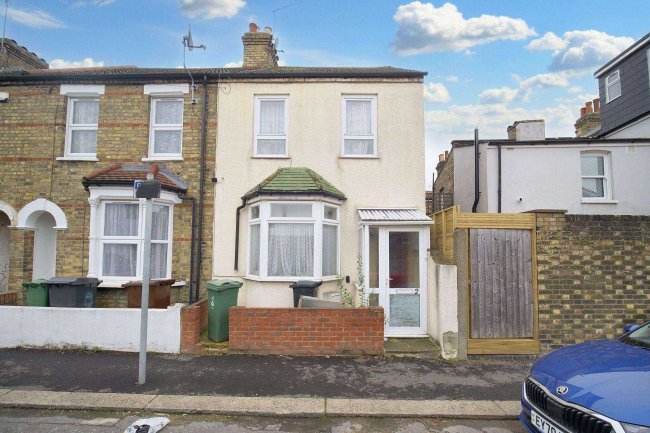 2 Byron Road, Walthamstow, London E17 4SW 5
