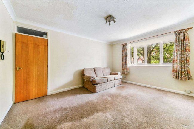 Flat 4, Osprey House, 26 Mowbray Road, London SE19 2RN 8