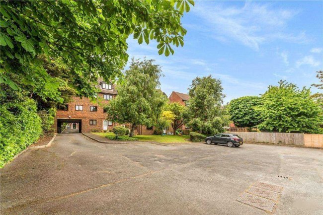 Flat 4, Osprey House, 26 Mowbray Road, London SE19 2RN 8