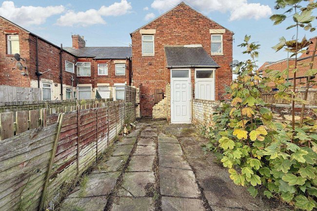 15 Ethel Terrace, South Shields, Tyne and Wear, NE34 0NH 8