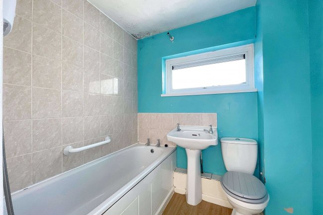 37 Pockeridge, Corsham, Wiltshire, SN13 9SB 1