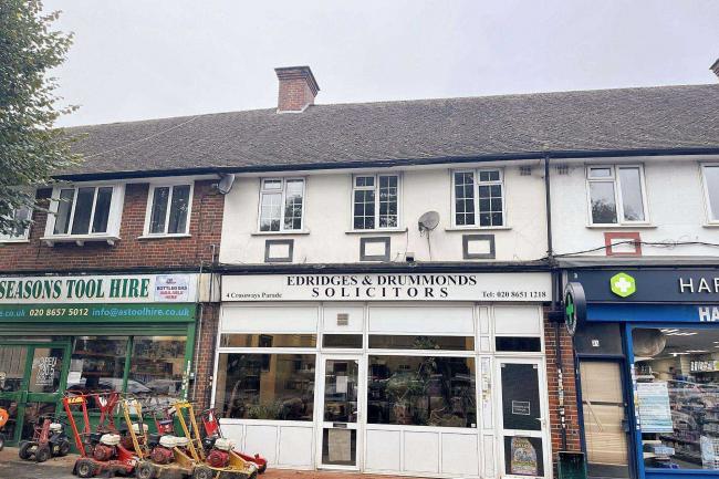 4/4A Crossways Parade, Selsdon Park Road, South Croydon CR2 8JJ 1