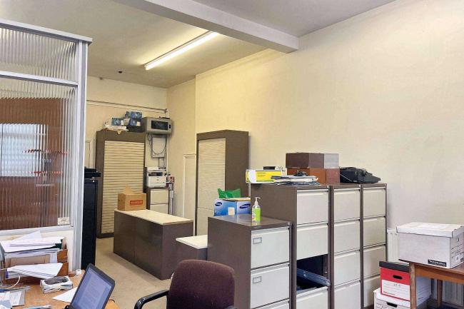 4/4A Crossways Parade, Selsdon Park Road, South Croydon CR2 8JJ 1