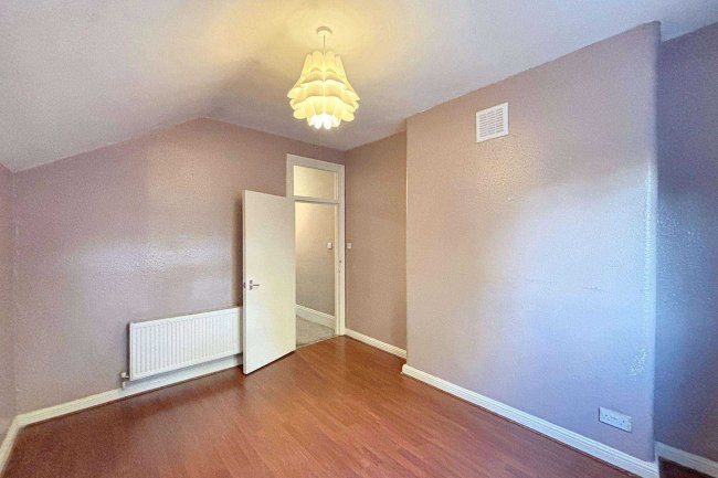 Flat C, 44 Harlesden Gardens, London NW10 4EX 6