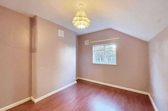 Flat C, 44 Harlesden Gardens, London NW10 4EX 6