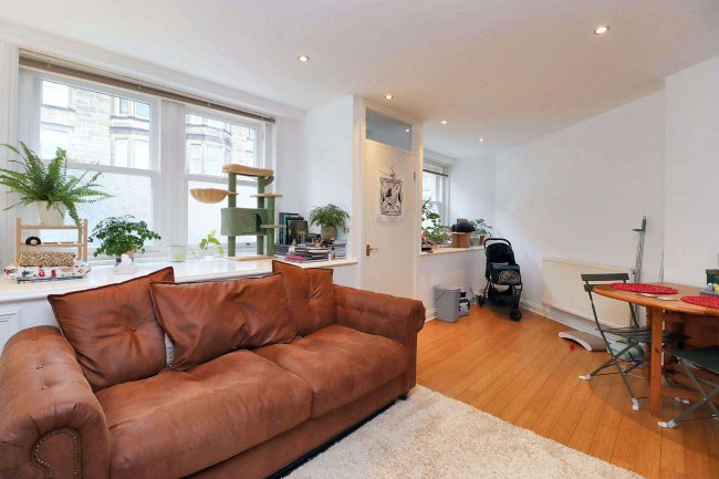 40 Bellevue Road, Edinburgh, EH7 4DB 9