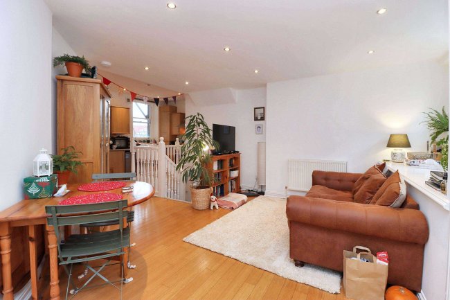 40 Bellevue Road, Edinburgh, EH7 4DB 9