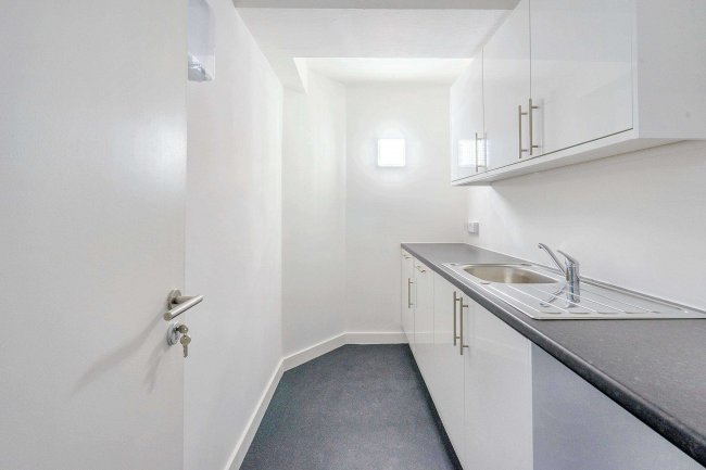 250 Goswell Road, London EC1V 7EB 15