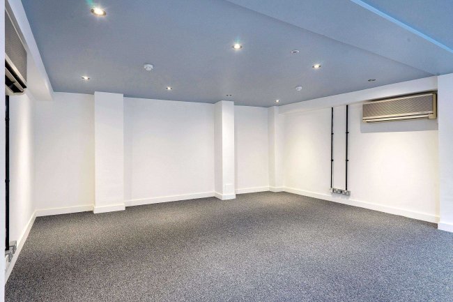 250 Goswell Road, London EC1V 7EB 15