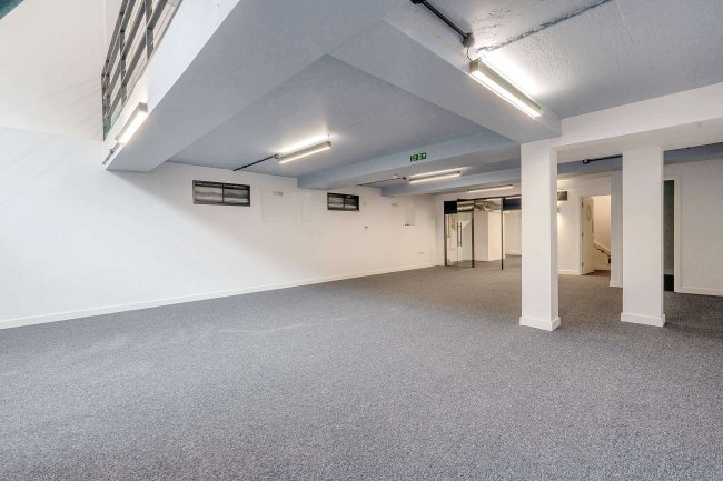 250 Goswell Road, London EC1V 7EB 15