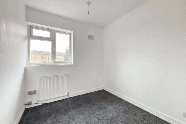 95 Melville Road, Harlesden, London NW10 8BT 6