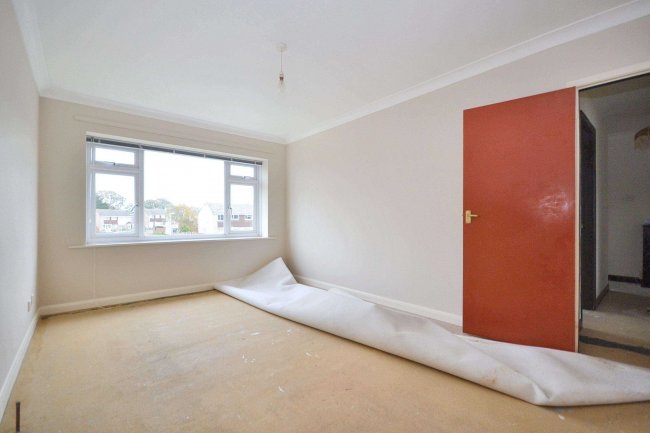 138 Freshwater Drive, Hamworthy, Poole, BH15 4JF 2