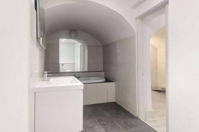 Front Basement, 236/238 Old Brompton Road, Earls Court, London, SW5 0DE 9