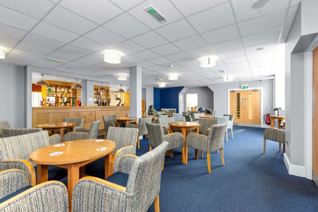 Beech Hill Conservative Club & 18-18a Leagrave Road, Luton, LU4 8HZ 9