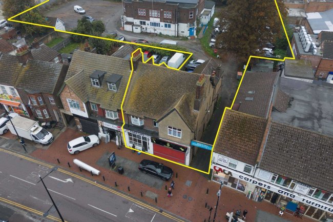 Beech Hill Conservative Club & 18-18a Leagrave Road, Luton, LU4 8HZ 9