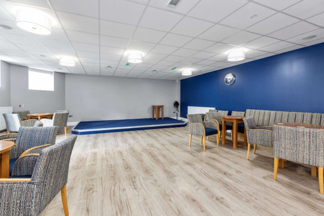 Beech Hill Conservative Club & 18-18a Leagrave Road, Luton, LU4 8HZ 9