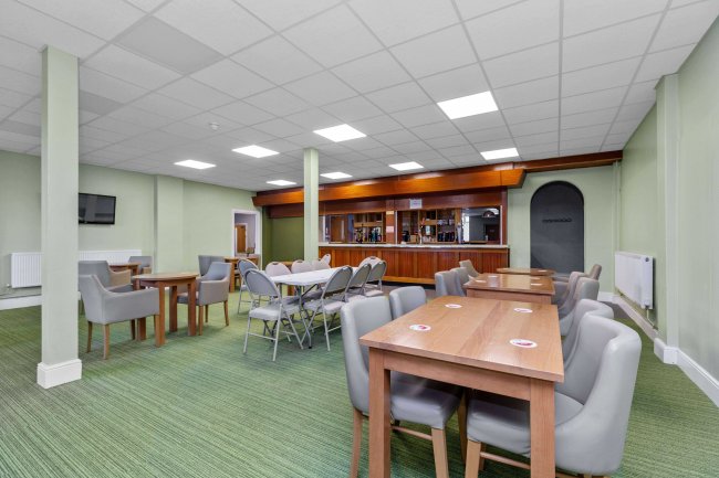 Beech Hill Conservative Club & 18-18a Leagrave Road, Luton, LU4 8HZ 9