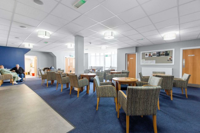 Beech Hill Conservative Club & 18-18a Leagrave Road, Luton, LU4 8HZ 9