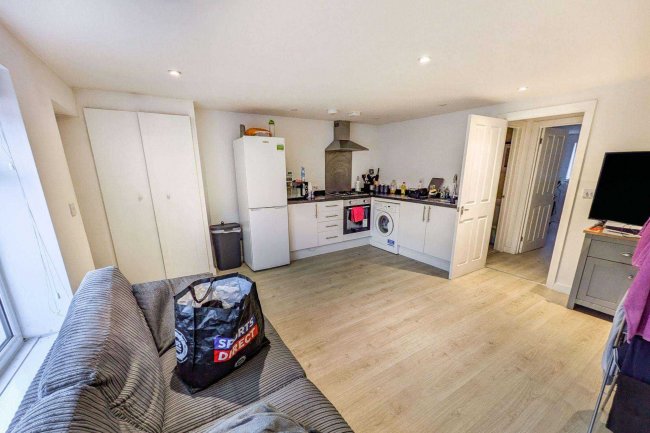 Flat 1, 99 London Road, Teynham, Sittingbourne, Kent ME9 9QL 3