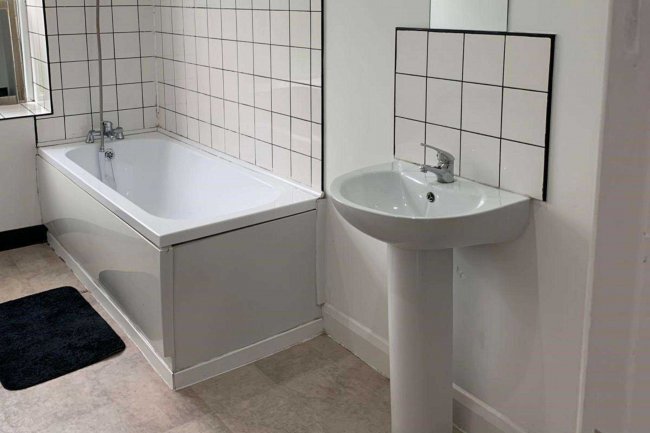 Stakes Hall Place, Blackburn, East Lancashire BB2 4UX 33